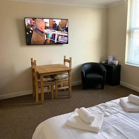 Guest house Castle House *