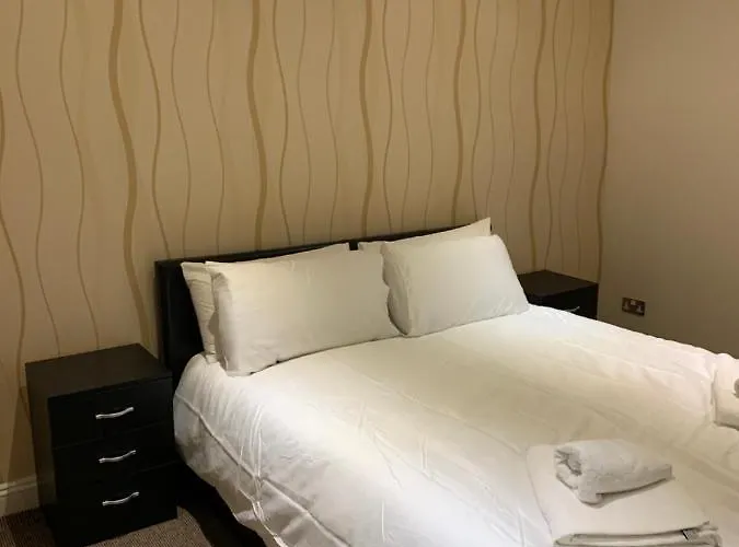 Castle House Guest house *